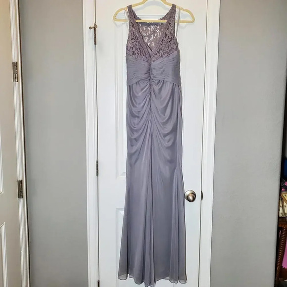 David's Bridal Grey Lace Bridesmaid Dress Size 6 - Picture 6 of 12